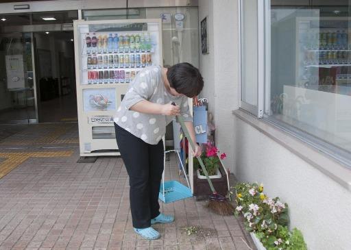 日野町役場黒坂支所の清掃