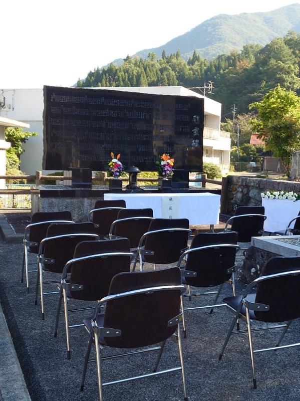 戦没者追悼式会場の写真
